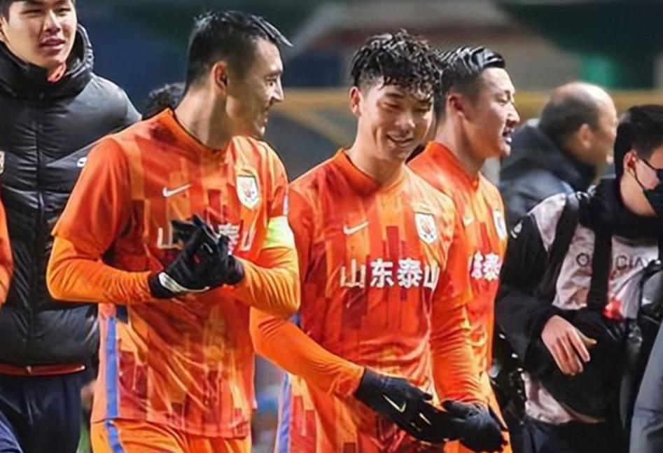 2023赛季中国超级联赛第25轮：山东泰山4-2青岛海牛